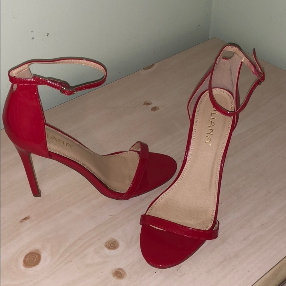 Liliana Size 9 Patent Candy Apple Red Strappy Heels